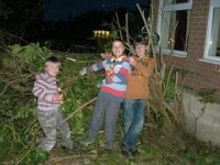 2012 Scout Community Week - Scouts Gardening